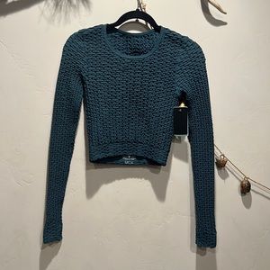 Nux Layer Up long Sleeve light compression crop shirt